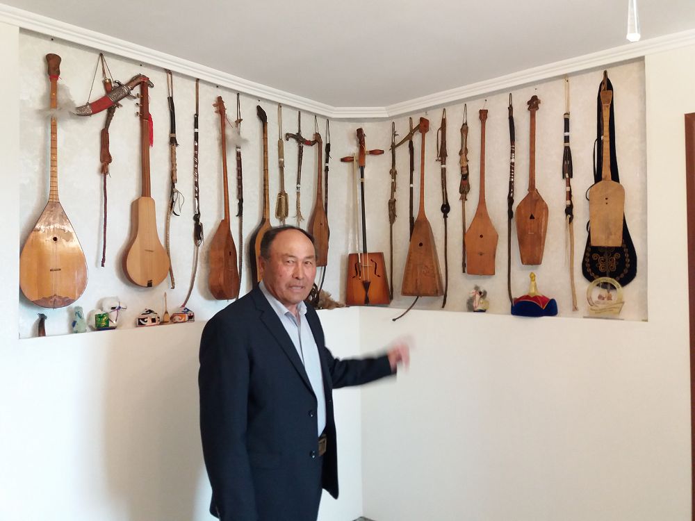 Kámel Júnistegi. Dombyranyń qońyr úni
