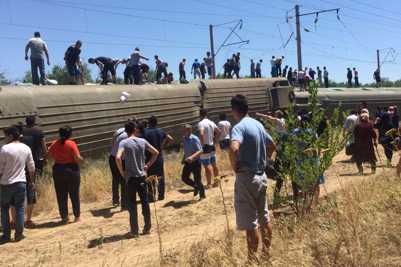 «Astana-Almaty» poıyzynyń 400-den astam jolaýshysy Almatyǵa jetkizildi