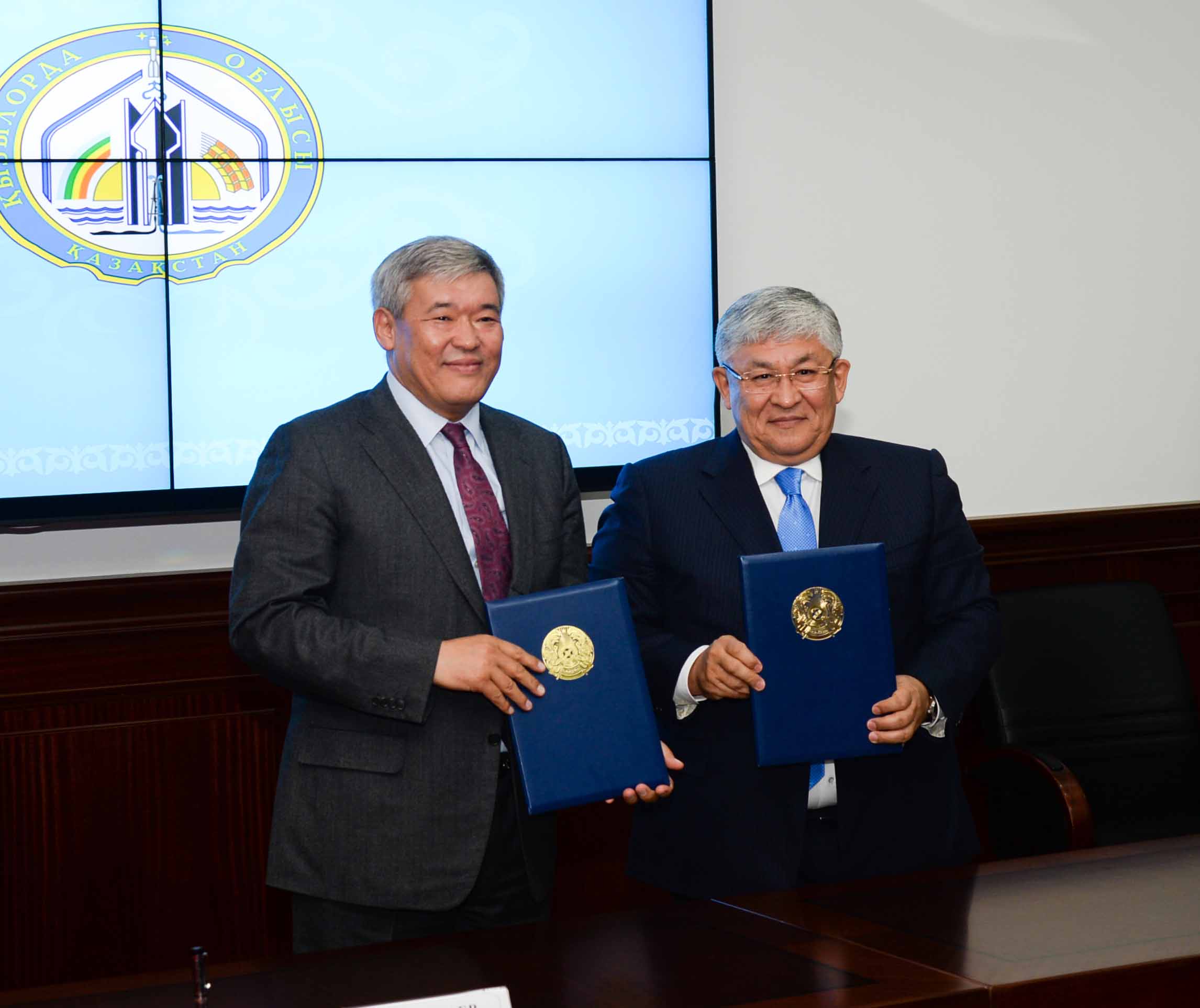 Qyzylordada «jasyl» tehnologııalardy engizý boıynsha memorandýmǵa qol qoıyldy