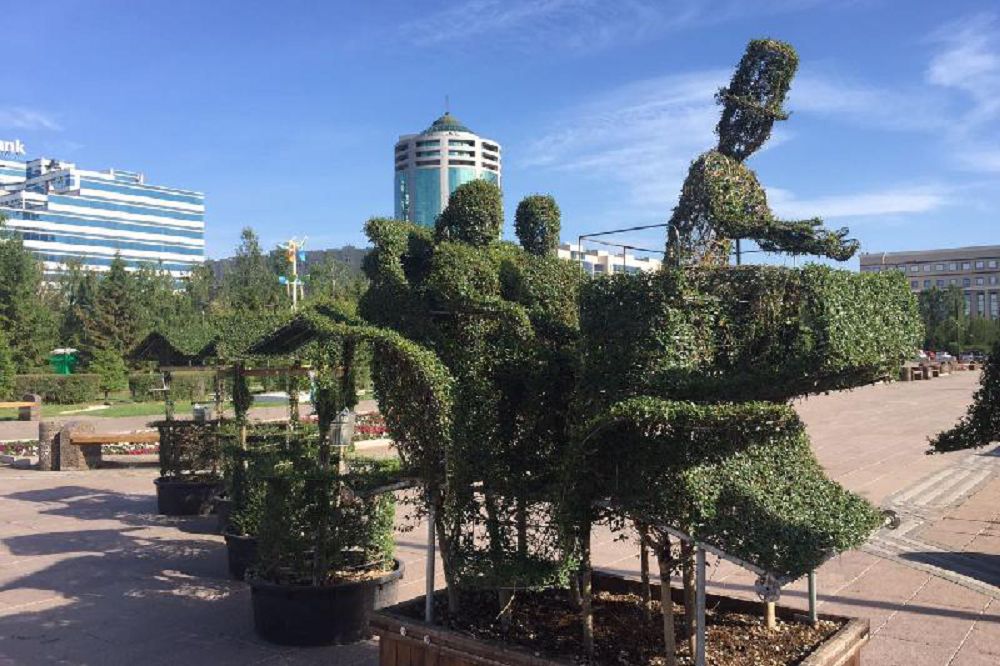 «Ádebıet býlvary» men «Ǵarysh saıabaǵy»