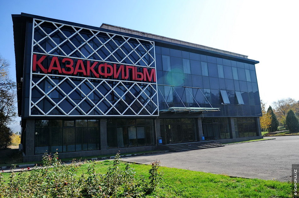 Qazaq akteri Qytaıda júldeger atandy