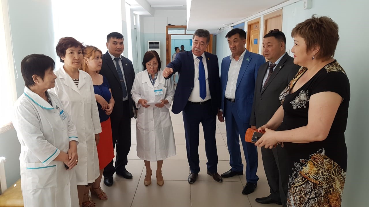 Mańǵystaýda medısına mekemeleriniń qyzmet kórsetý sapasy tekserildi