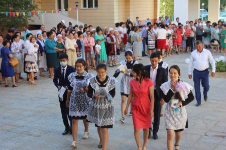 Qarmaqshylyq mektep bitirýshi túlekter UBT tapsyrýdy bastady