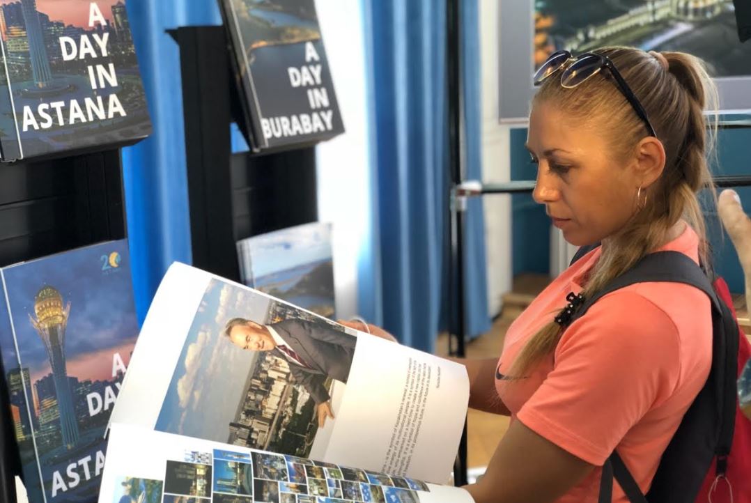 Astrahanda Astananyń 20-jyldyǵyna arnalǵan fotokórme ótti