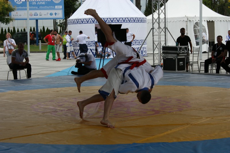Grýzııada Qazaq kúresinen Eýropa chempıonaty bastaldy