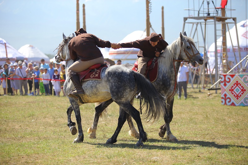 Almatyda «Uly dala – kóshpendiler álemi» halyqaralyq etnofestıvali ótti