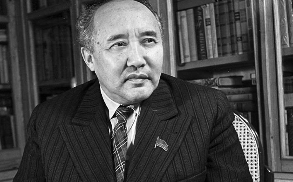 Muhtar Áýezovtiń QazPI-degi qyzmeti