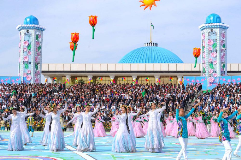 «О́zbekstan qazir ózgerdi»