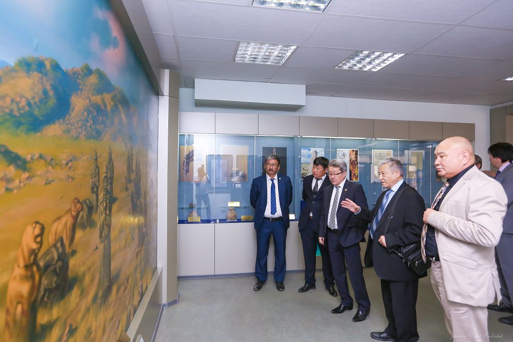 Sarapshylar keńesi Semeıge bardy