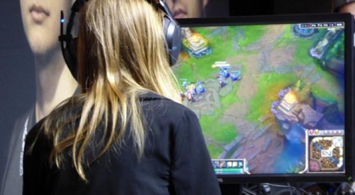 Qazaqstanda kıbersport resmı túrde sport túri dep tanyldy