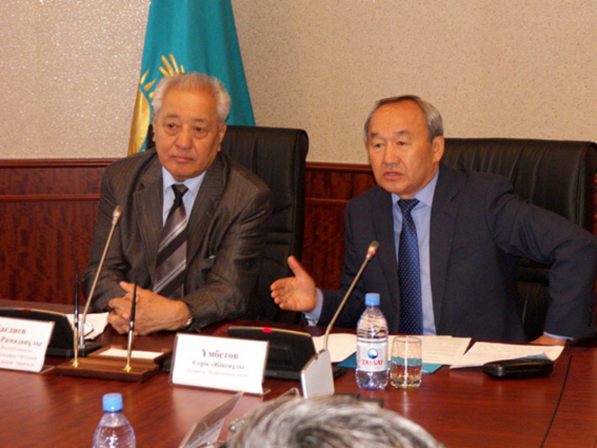 Almatyda Maqtaı Saǵdıevke eskertkish taqta ashyldy