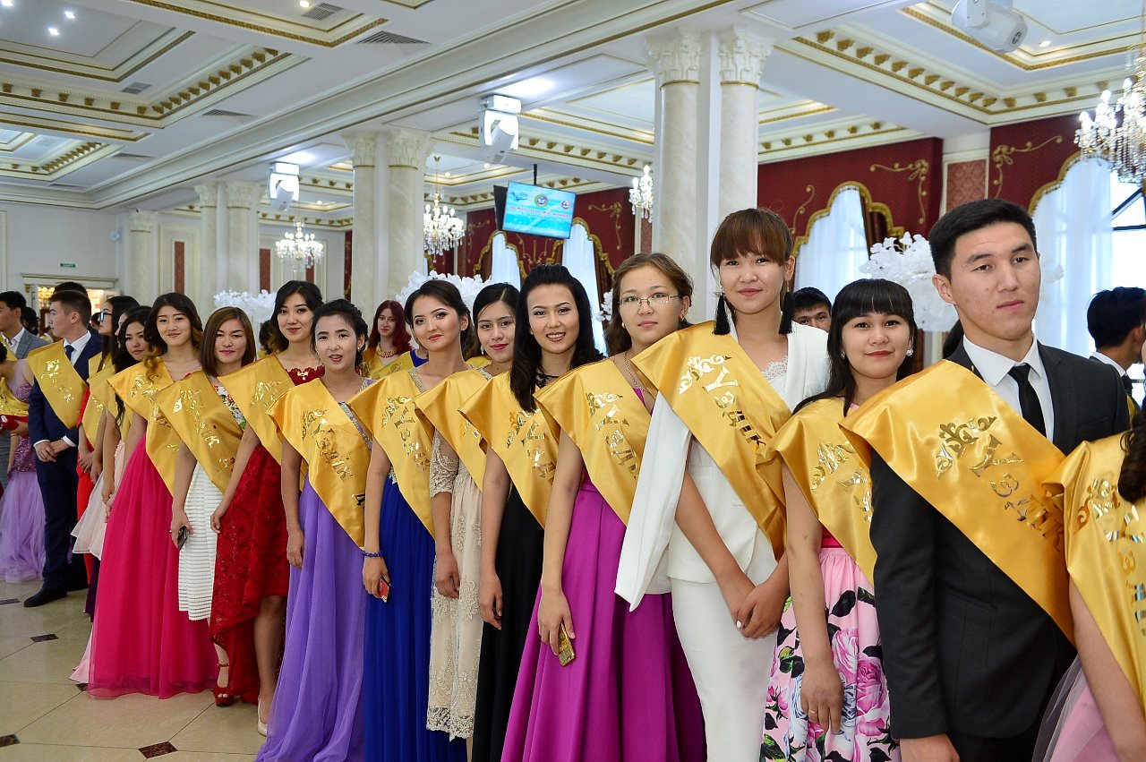 Atyraýda «Aq jol saǵan, jas maman»  oblystyq V forýmy ótti