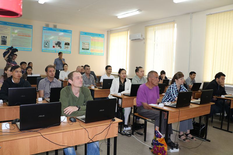 Almatyda áskerı mektep bazasynda IT-synyp ashyldy