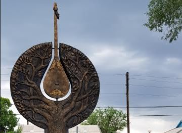 ShQO-da dombyraǵa eskertkish qoıyldy