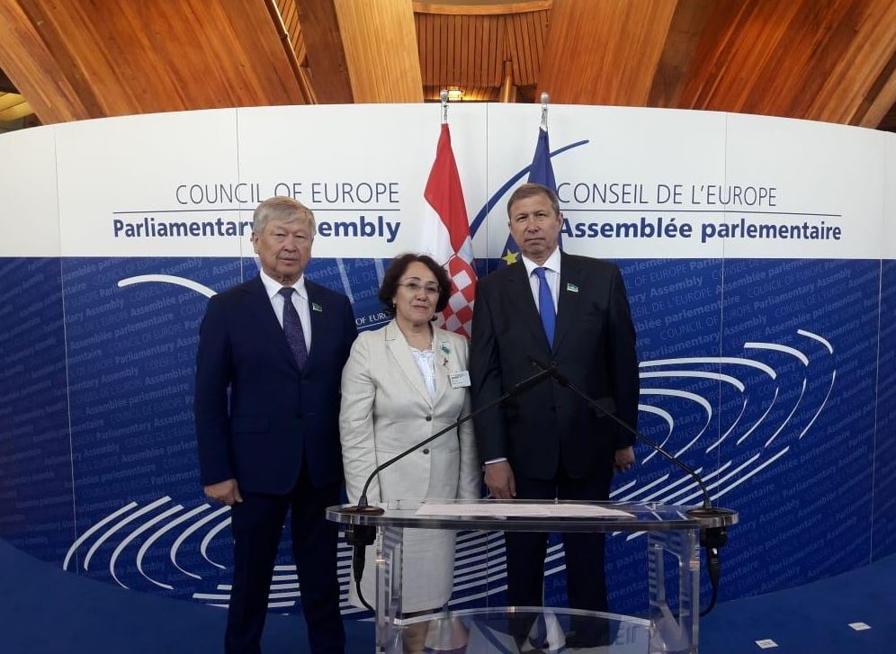 Senatorlar EKPA sessııasyna qatysty