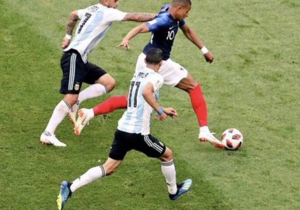 Argentına quramasy álem chempıonatymen qosh aıtysty