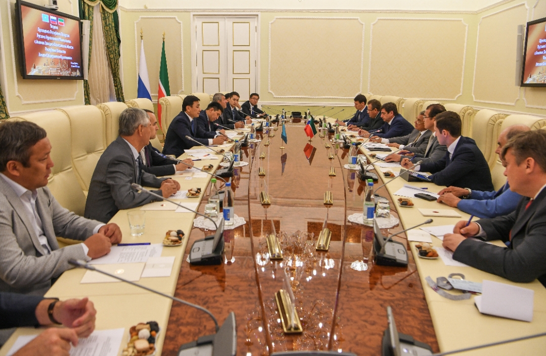 Batys Qazaqstan oblysynyń delegasııasy Qazan qalasynda boldy