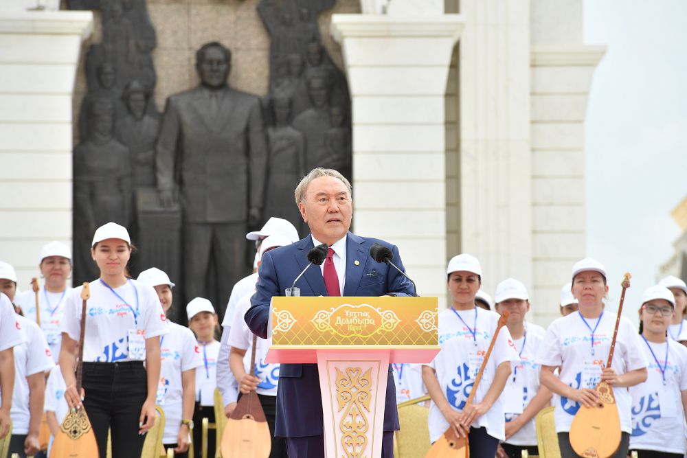 Ulttyq dombyra kúni barsha qazaqstandyqtardy uıystyrǵan halyqtyq merekege aınaldy