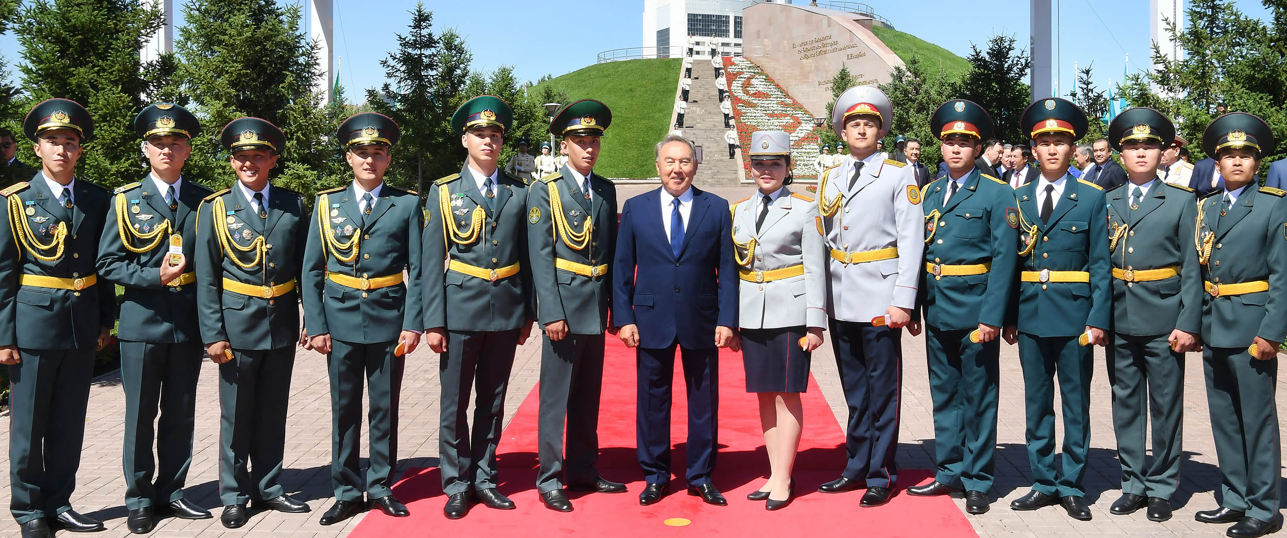 Elbasy elimizdegi eń úlken Týdy kóterý rási­­mine qatysty