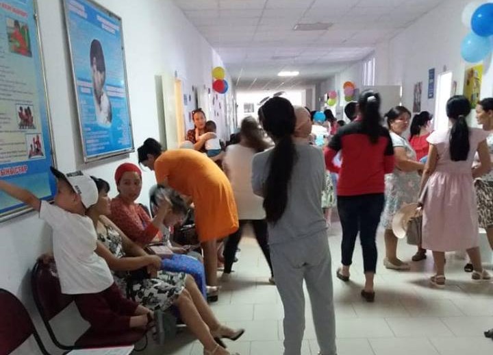 Qyzylordadaǵy emhanalar Ashyq esik kúnin ótkizdi