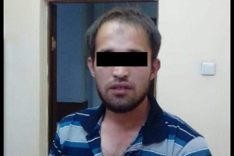 Shymkentte jetkinshekti zorlady dep aıyptalǵan kúdikti eki aıǵa qamaldy