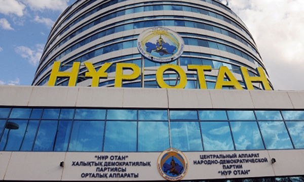 Mereke qarsańynda partııa qatary tolyqty