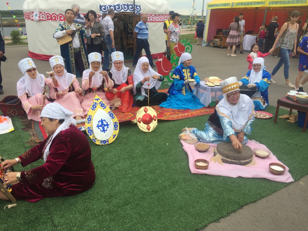 Qostanaılyqtar Astana kúnin toılady