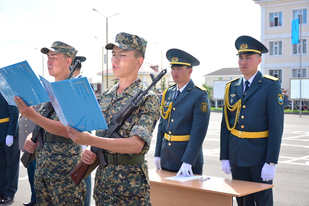 Ulttyq ulannyń Astana quramasynda 800-ge jýyq jaýynger ant qabyldady