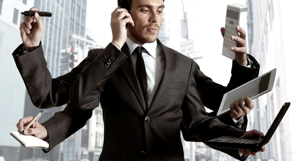 Dıplomattar qalaı daıyndalady? Túlekterdiń armany JOO úshin bızneske aınaldy