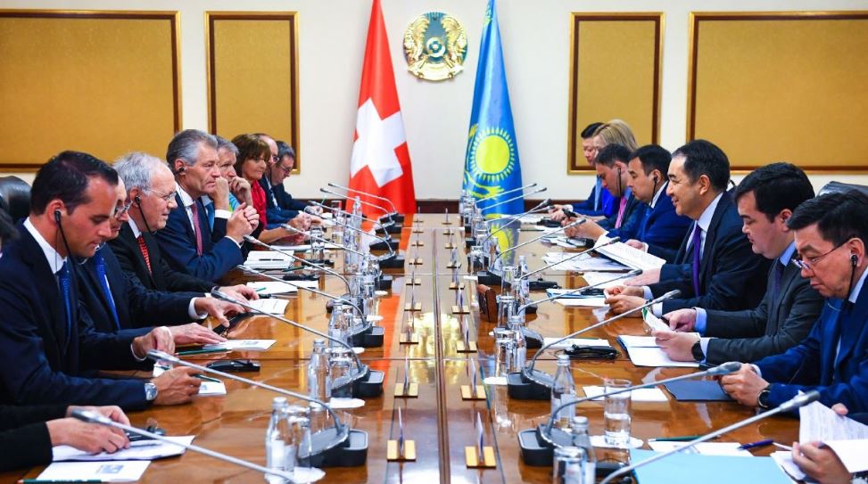 Úkimet basshysy Shveısarııanyń federaldyq keńesshisimen kezdesti