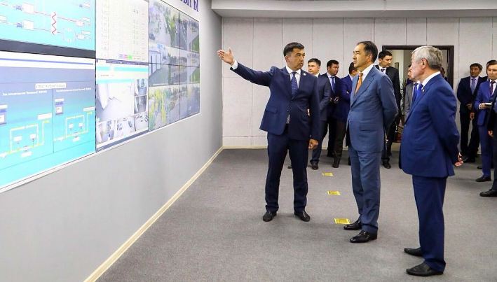 Baqytjan Saǵyntaev Aqtóbe oblysyndaǵy ındýstrııalyq nysandardy aralady