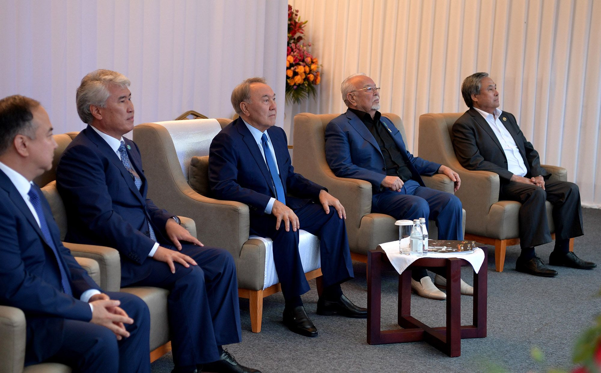 Qazaqstan Prezıdenti «Birjan-Sara» operasyna bardy