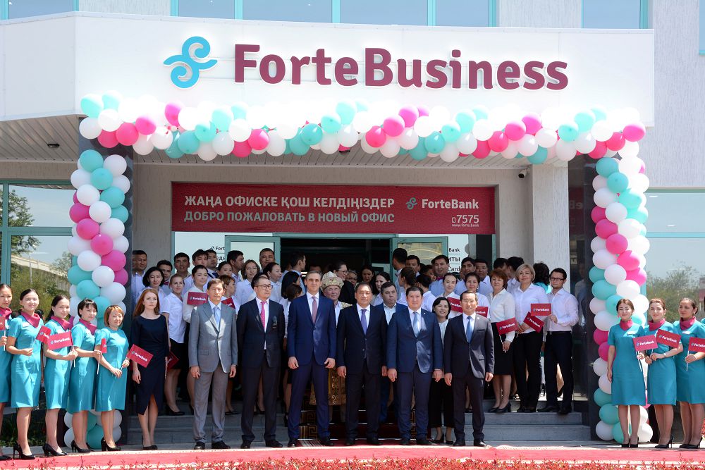 Mańǵystaýda «Nur-Kapıtal» baǵdarlamasy boıynsha alǵashqy nesıe berildi
