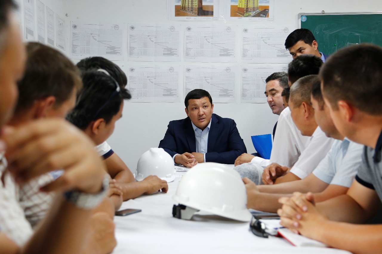 Atyraýda jyljymaıtyn múlik naryǵynda baǵa tómendeýi múmkin