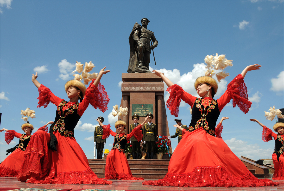 Tárbıe tórkini – mádenıet