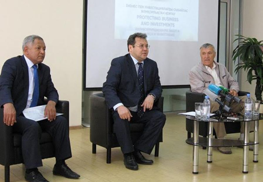 Qostanaıda Memleketti qyzmetshilerdiń ádep kodeksin buzǵan aýyl ákimi qyzmetten shettetildi