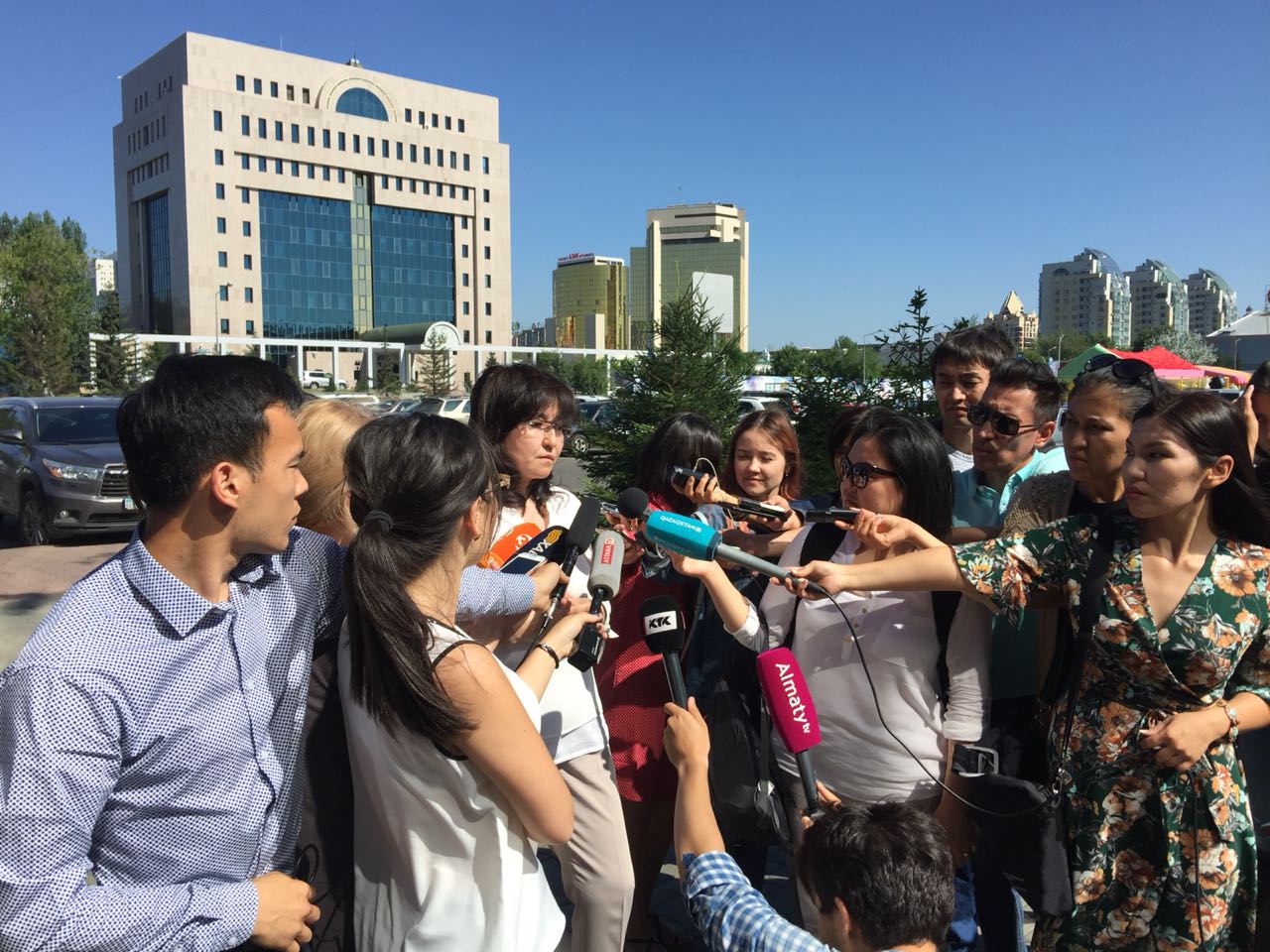 Gınekolog-akýsher jas ananyń ólimine qatysty pikir bildirdi (vıdeo)