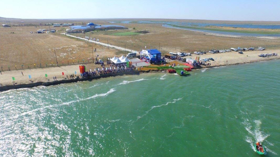 Qambash kólinde demalýshylardyń qatary jyl saıyn kóbeıip keledi