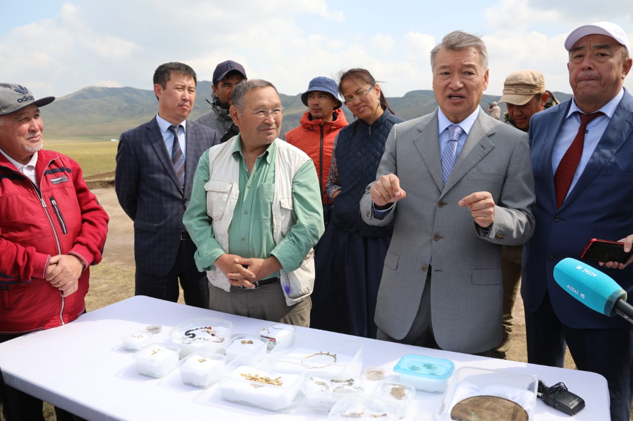 Z.Samashev: Tabylǵan jádigerler b.z.d 8-7 ǵasyrǵa tıesili zattar bolýy múmkin