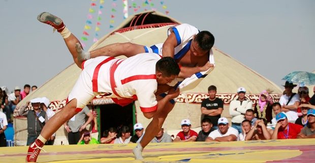 Astanada qazaq kúresinen Azııa chempıonaty ótedi