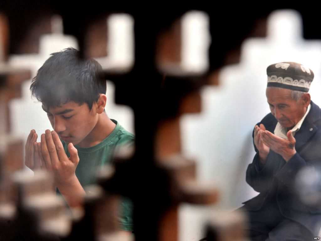 Aqtóbede dinı aǵymdy ustanýshylardy jumysqa ornalastyrý jóninde is-sharalar kesheni belgilendi