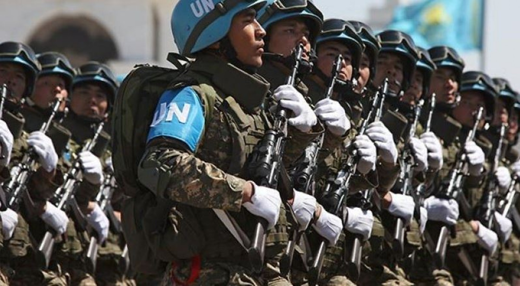 Áskerı ómirdiń qyr-syrymen tanysty