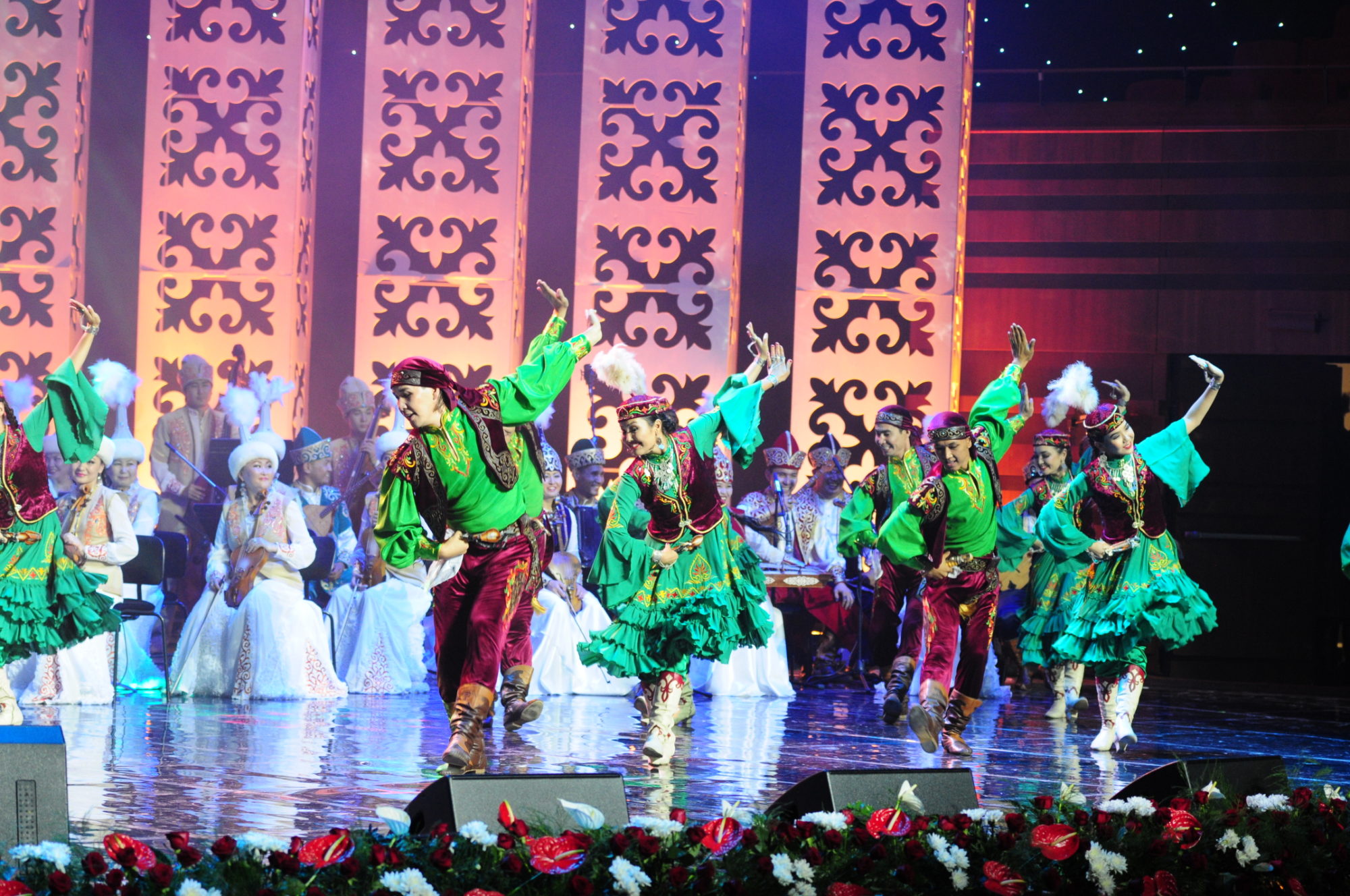 Astanada Ortalyq Azııa elderiniń halyqaralyq bı festıvali bastaldy