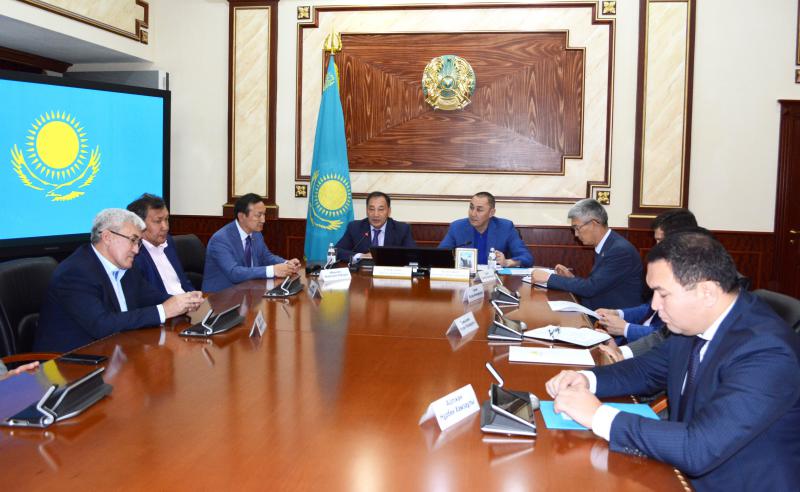 Kásipodaqtar federasııasynyń tóraǵasy Eraly Toǵjanovpen kezdesti