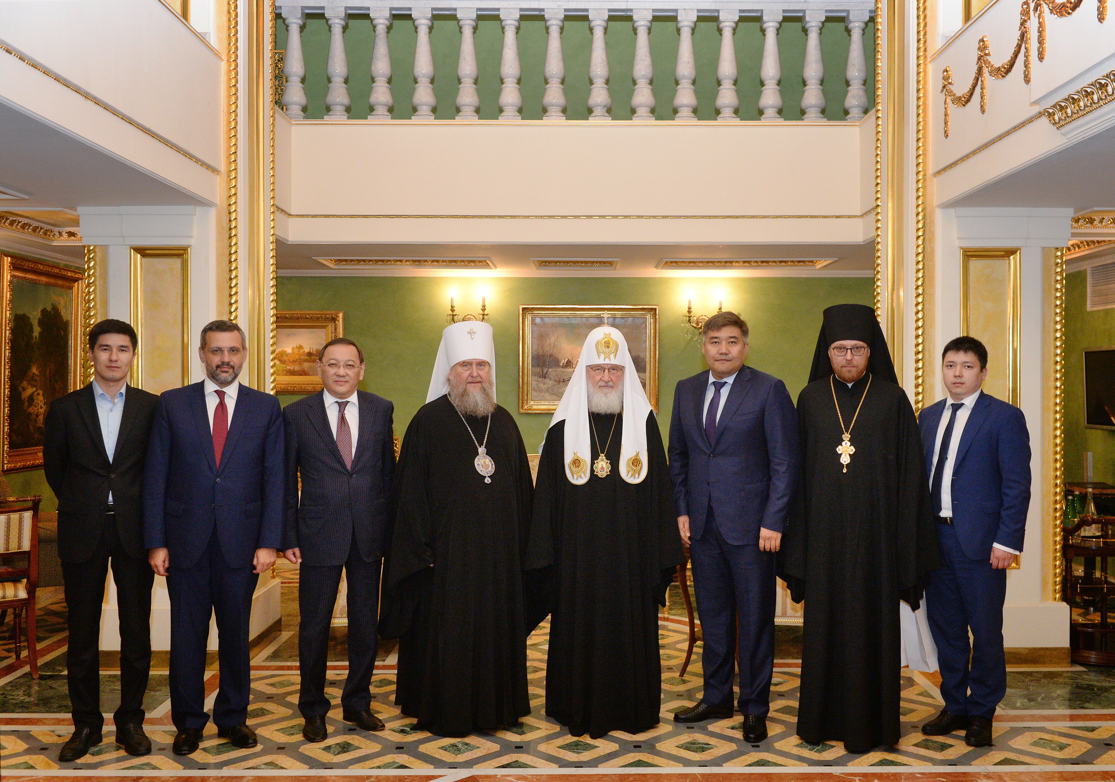 Darhan Káletaev Máskeý jáne búkil Reseı Patrıarhymen kezdesti