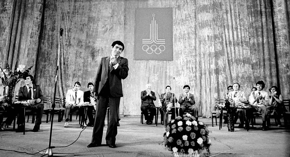 Jurty Jaqsylyqty tóbesine kótergen kún