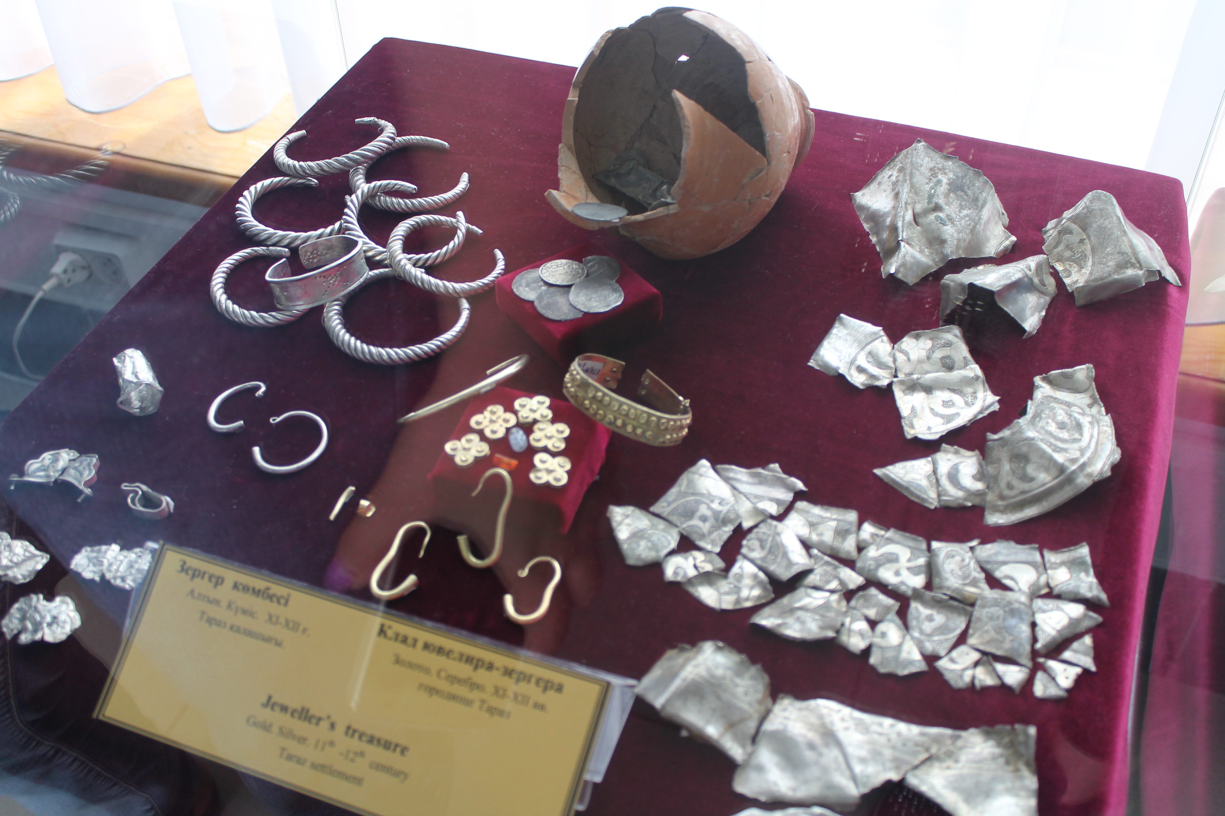 Soltústik Qazaqstanda «Ejelgi Taraz qazynalary» kórmesi ashyldy