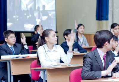 Ozat oqýshylar – ozyq bilim ordasynda