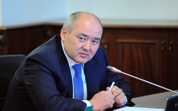 О́mirzaq Shókeev Qostanaı oblysyna is-saparmen keldi