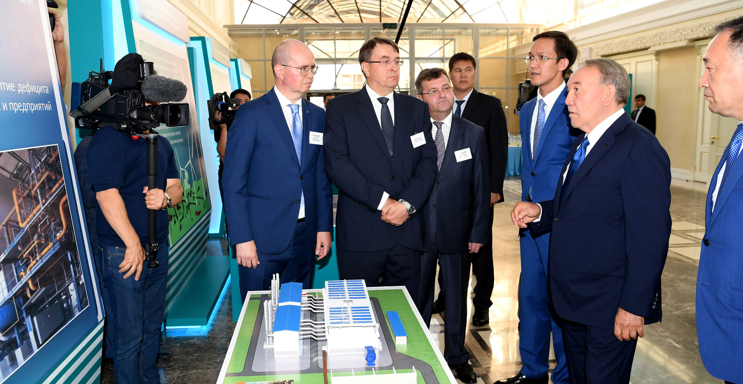 Elbasy Mańǵystaý oblysynyń áleýmettik-ekonomıkalyq damýy jóninde keńes ótkizdi
